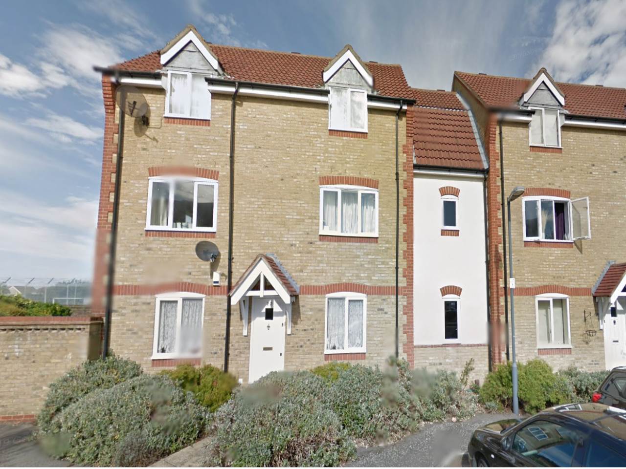 2 bed flat to rent in Chadwell Heath, Romford, RM6 